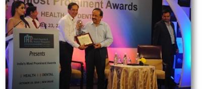 Dr RK Jaswal felicitated as Best Cardiologist by Dr Harsh Vardhan